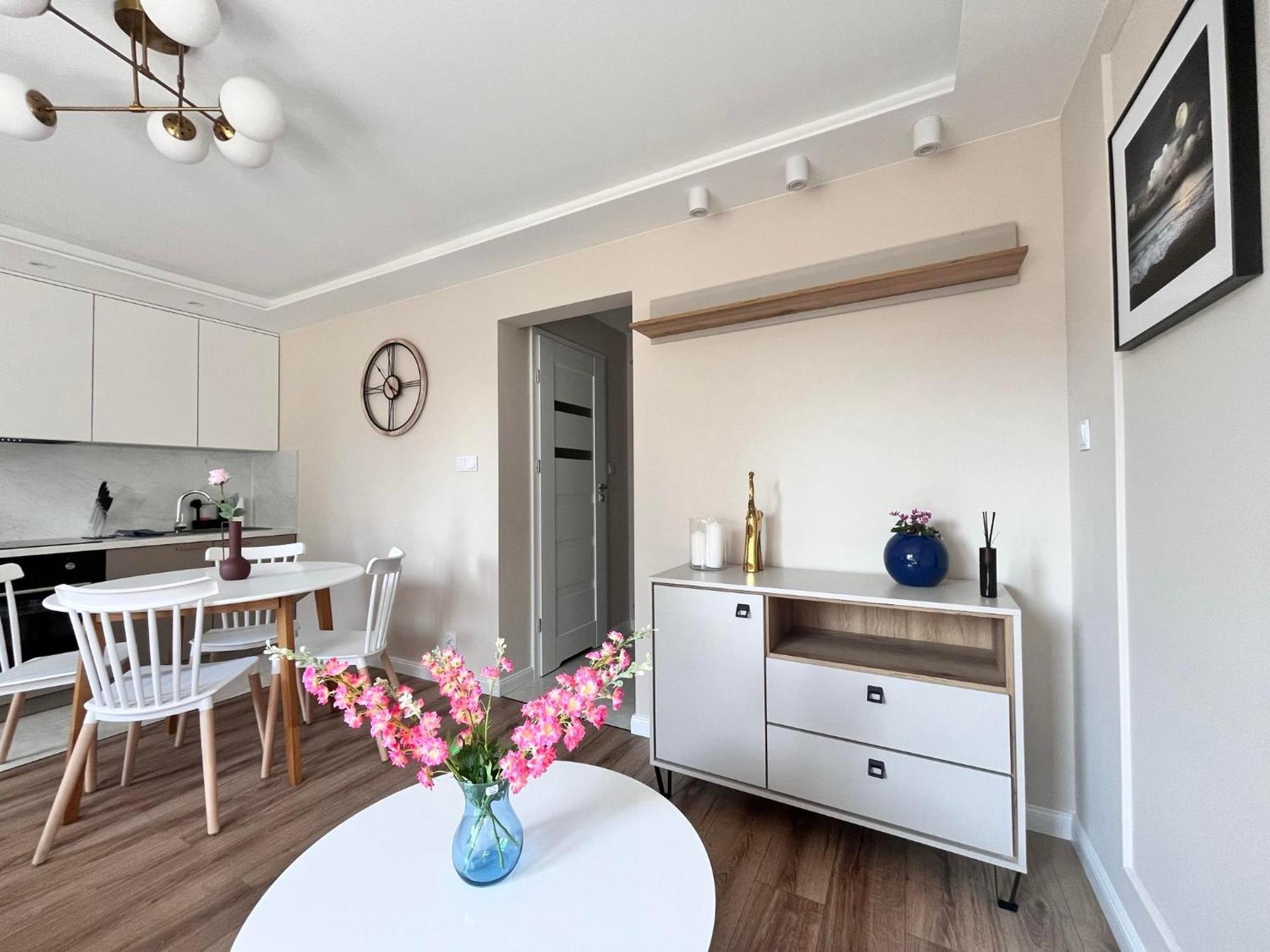 Prestige Apartment Bohaterow Warszawy Kielce Exterior photo